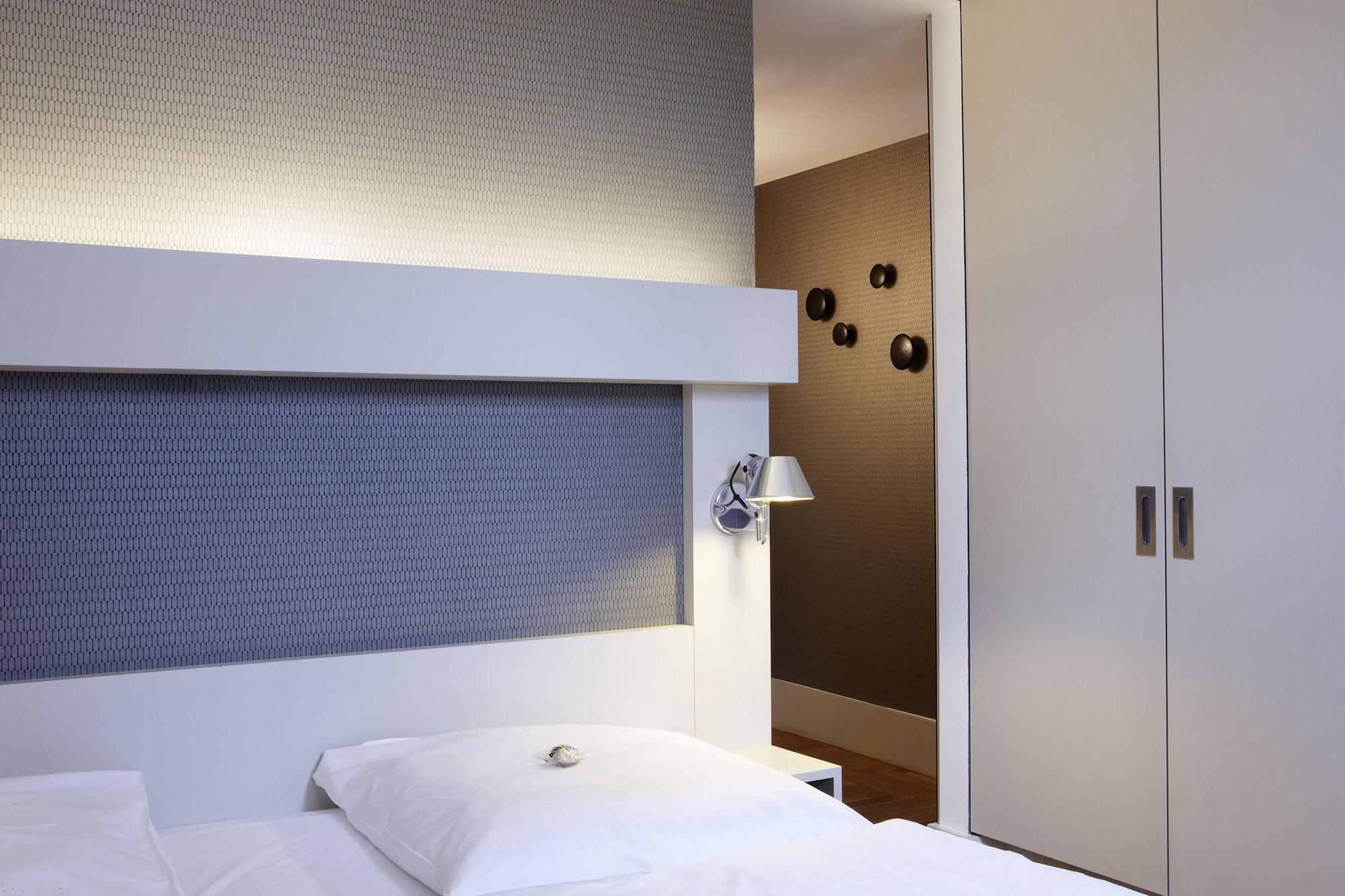 Amano & Hotel 3*