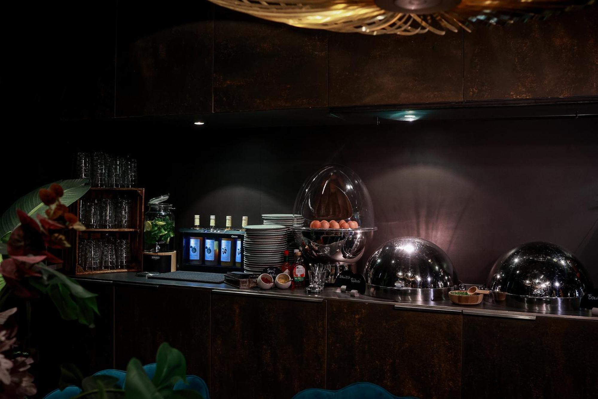 Amano & 3* Berlin