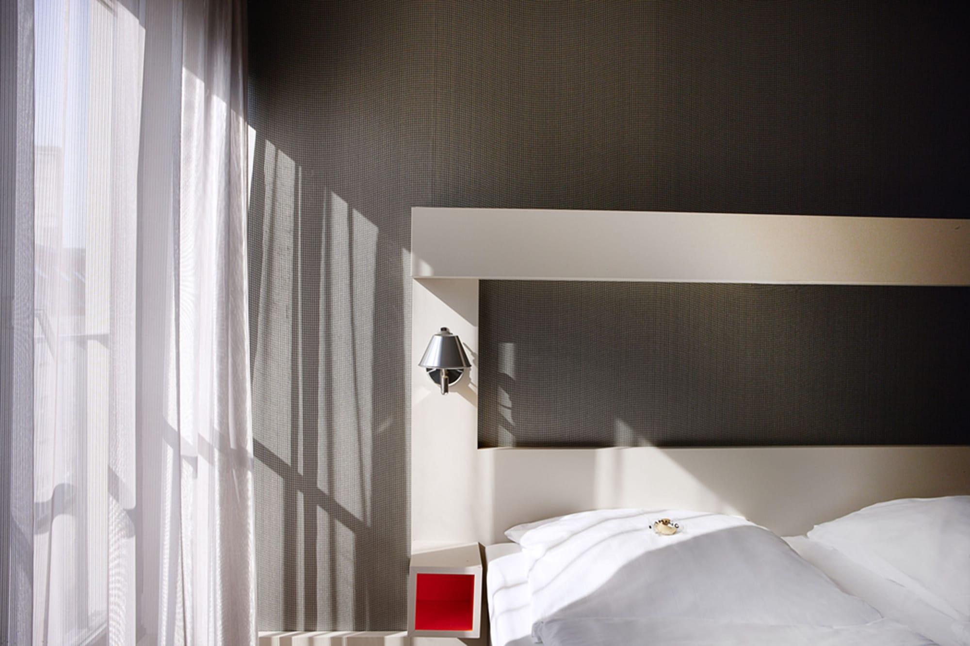 Amano & Hotel 3*